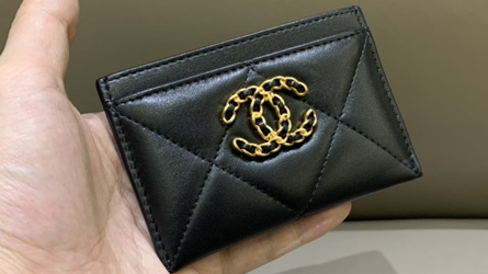 
				Chanel - Wallet
				pénztárca